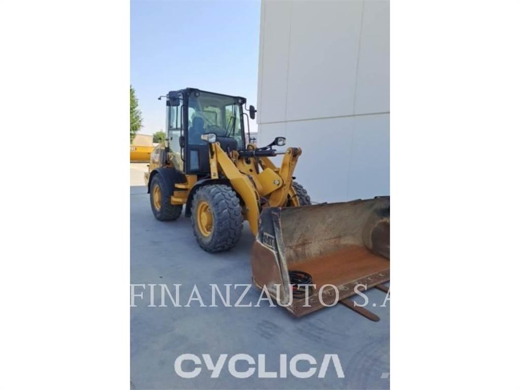 CAT 907M Pyöräkuormaajat
