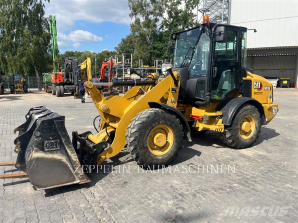 CAT 907M Pyöräkuormaajat
