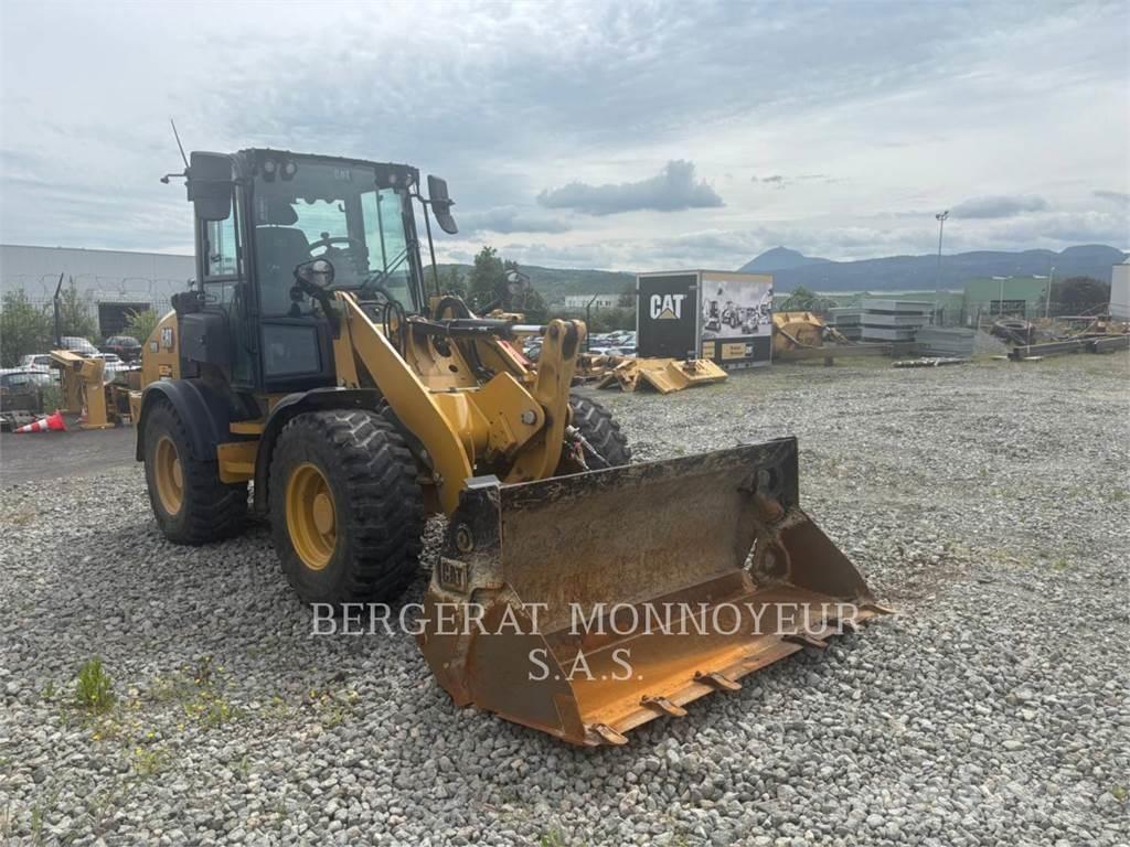 CAT 908 Pyöräkuormaajat