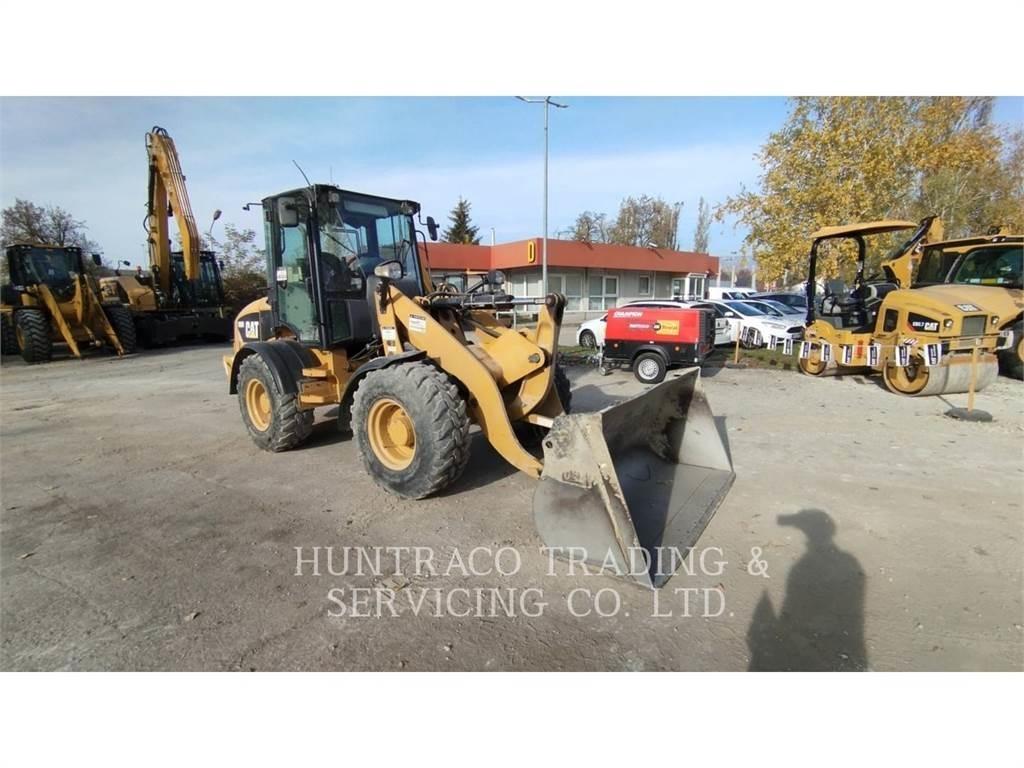 CAT 908H Pyöräkuormaajat