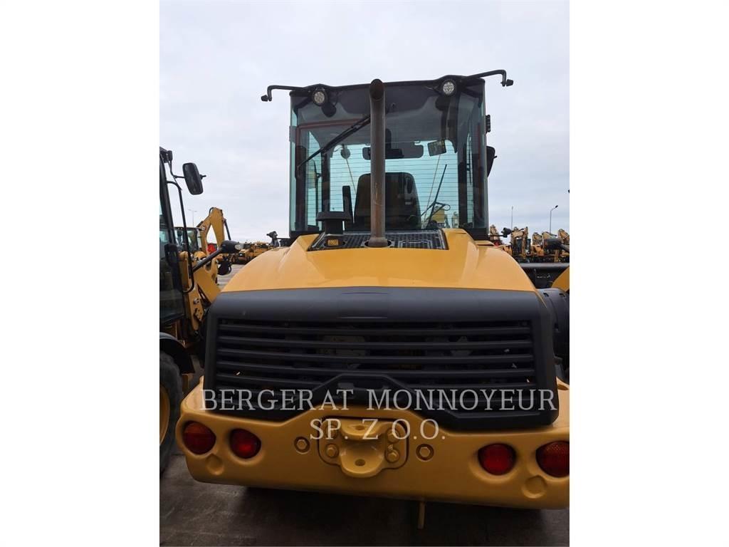 CAT 908M Pyöräkuormaajat