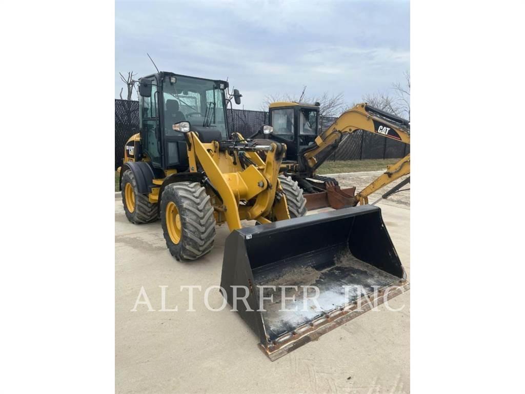 CAT 908M Pienkuormaajat