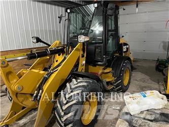 CAT 908M Pienkuormaajat