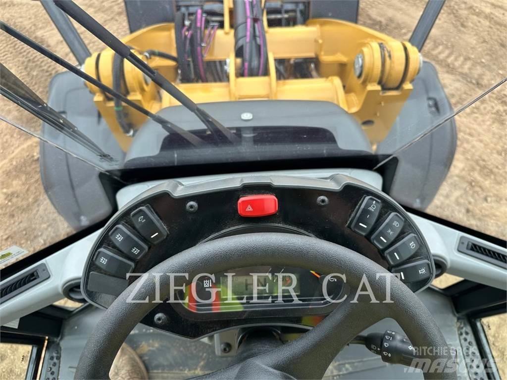 CAT 908M Pyöräkuormaajat
