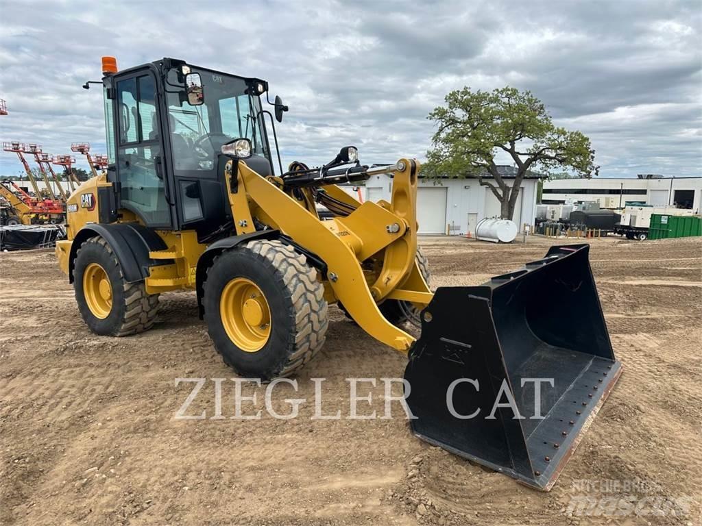 CAT 908M Pyöräkuormaajat