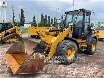 CAT 908M Pyöräkuormaajat
