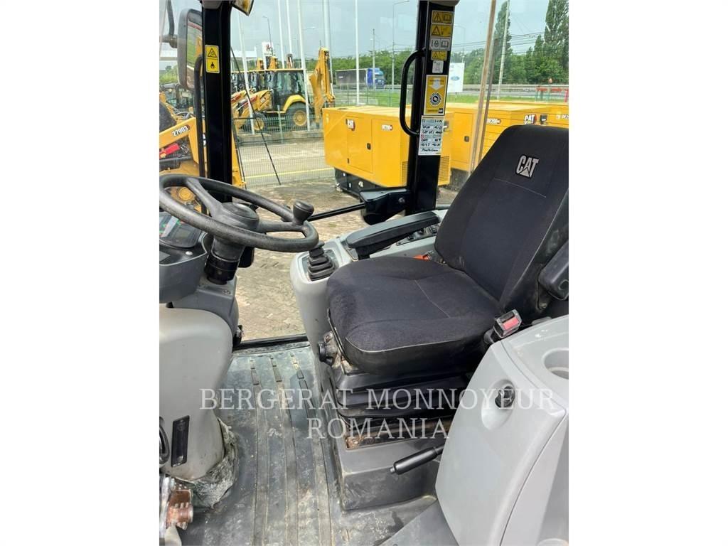 CAT 908M Pyöräkuormaajat