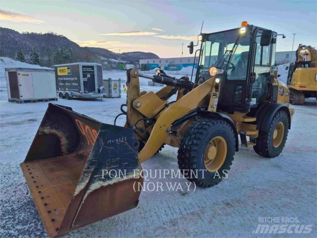 CAT 908M Pyöräkuormaajat