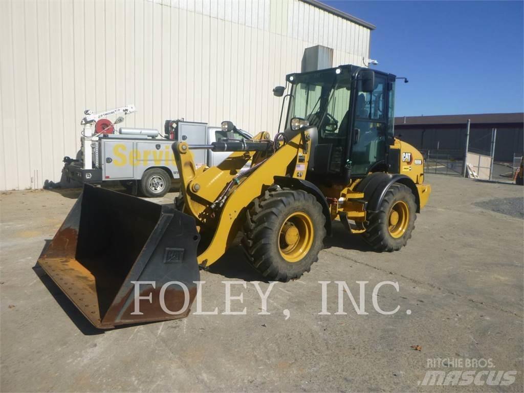 CAT 908M Pyöräkuormaajat