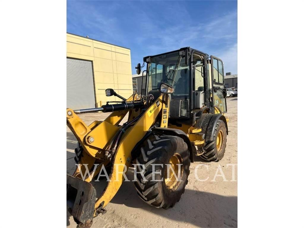 CAT 908M Pyöräkuormaajat