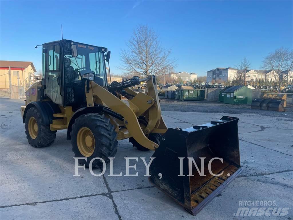 CAT 908M Pyöräkuormaajat