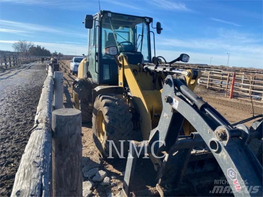 CAT 908M Pyöräkuormaajat