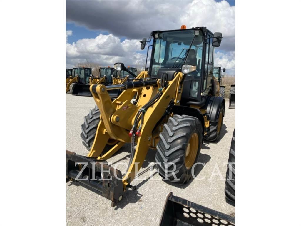 CAT 908M Pyöräkuormaajat