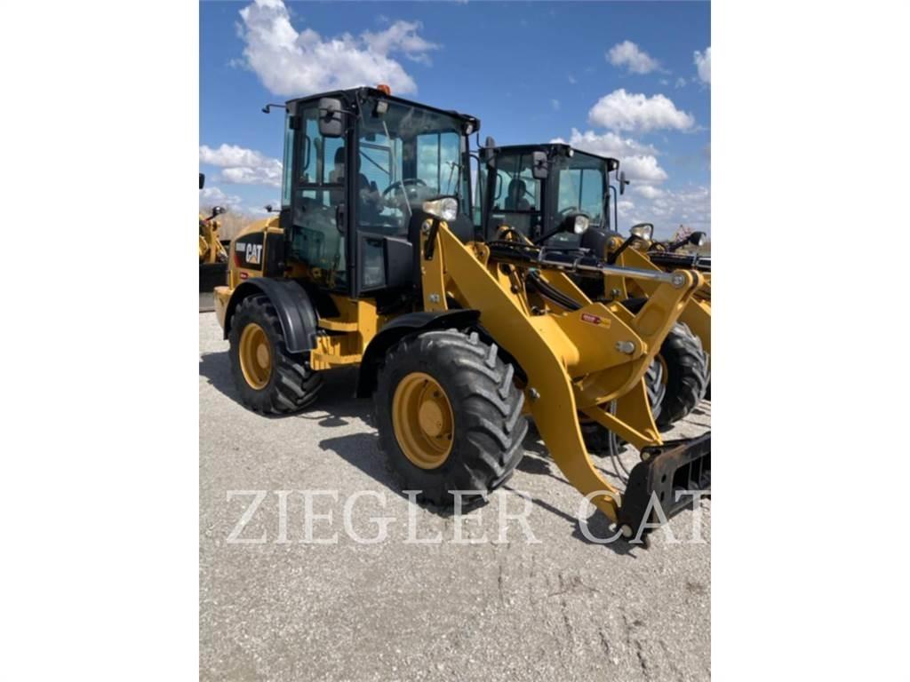 CAT 908M Pyöräkuormaajat