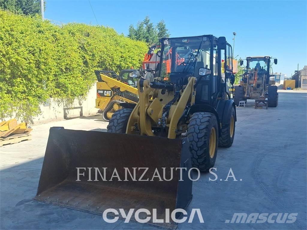 CAT 908M Pyöräkuormaajat