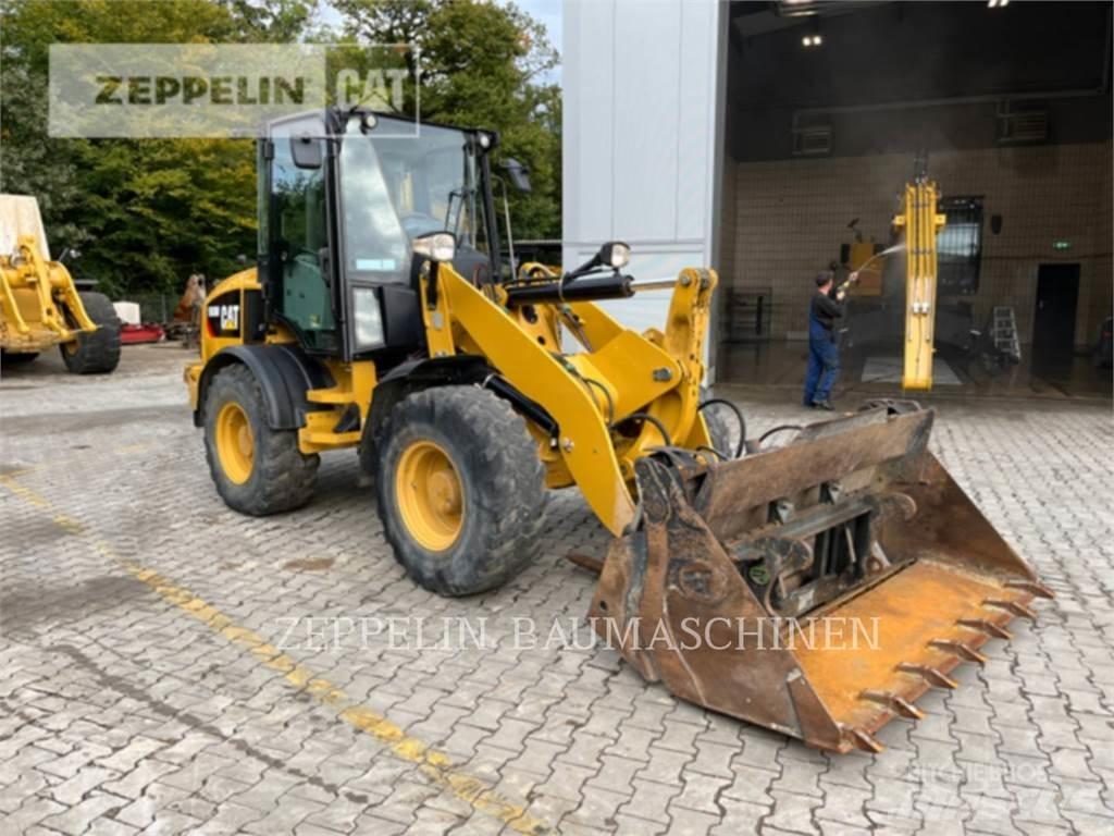 CAT 908M Pyöräkuormaajat