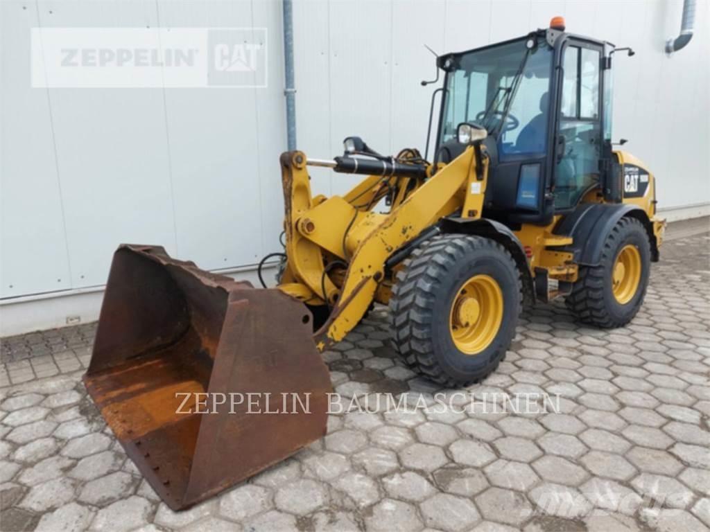 CAT 908M Pyöräkuormaajat