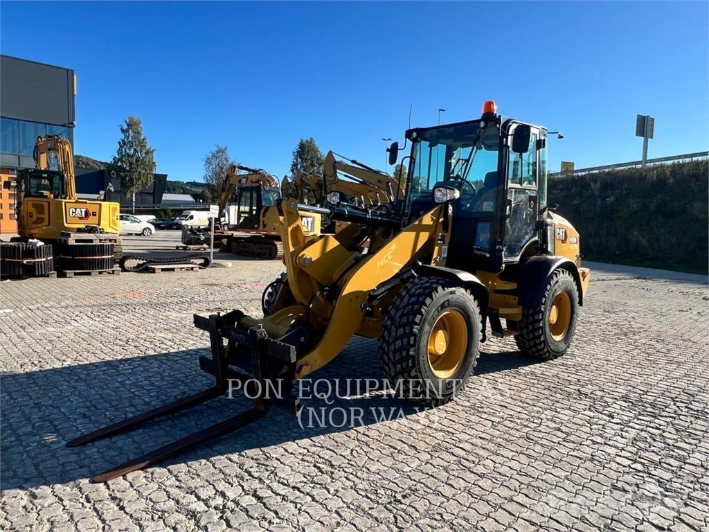 CAT 908M Pyöräkuormaajat