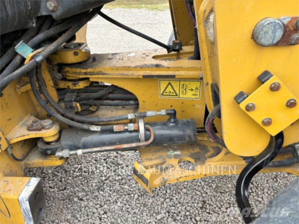 CAT 908M Pyöräkuormaajat