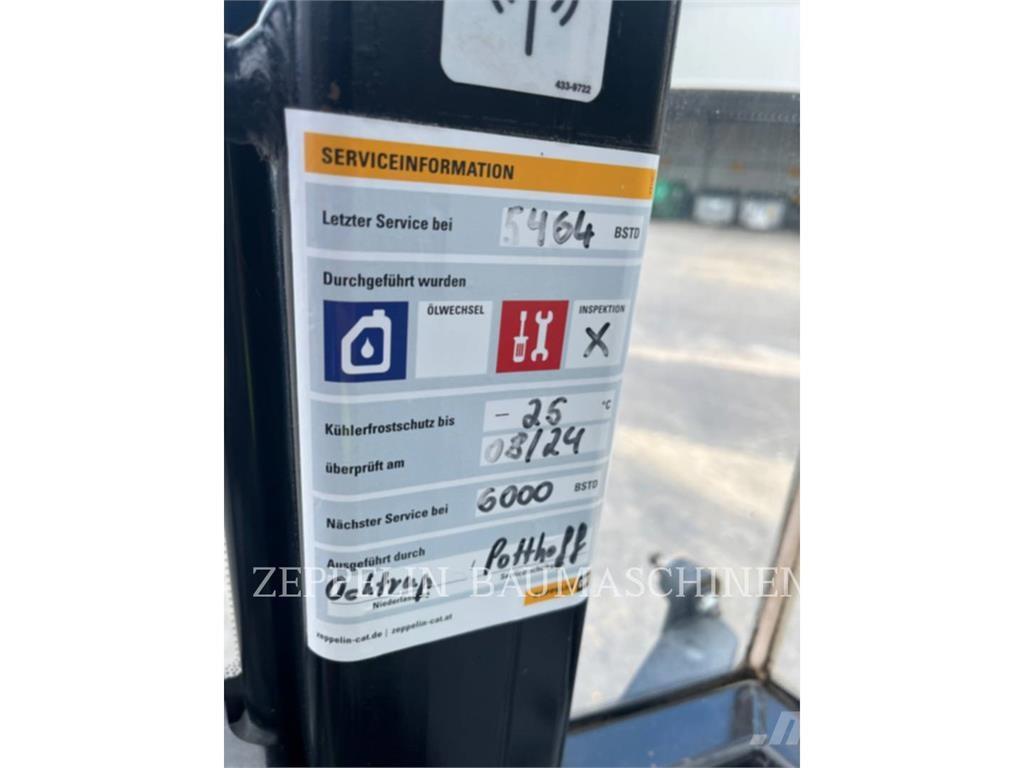 CAT 908M Pyöräkuormaajat