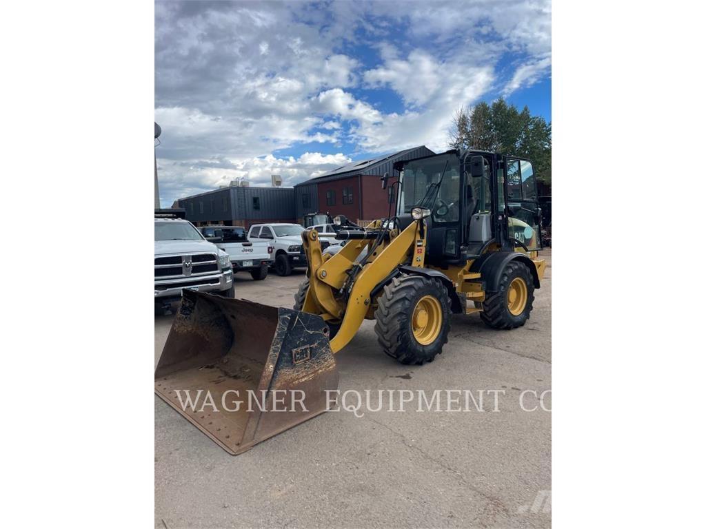 CAT 908M Pyöräkuormaajat