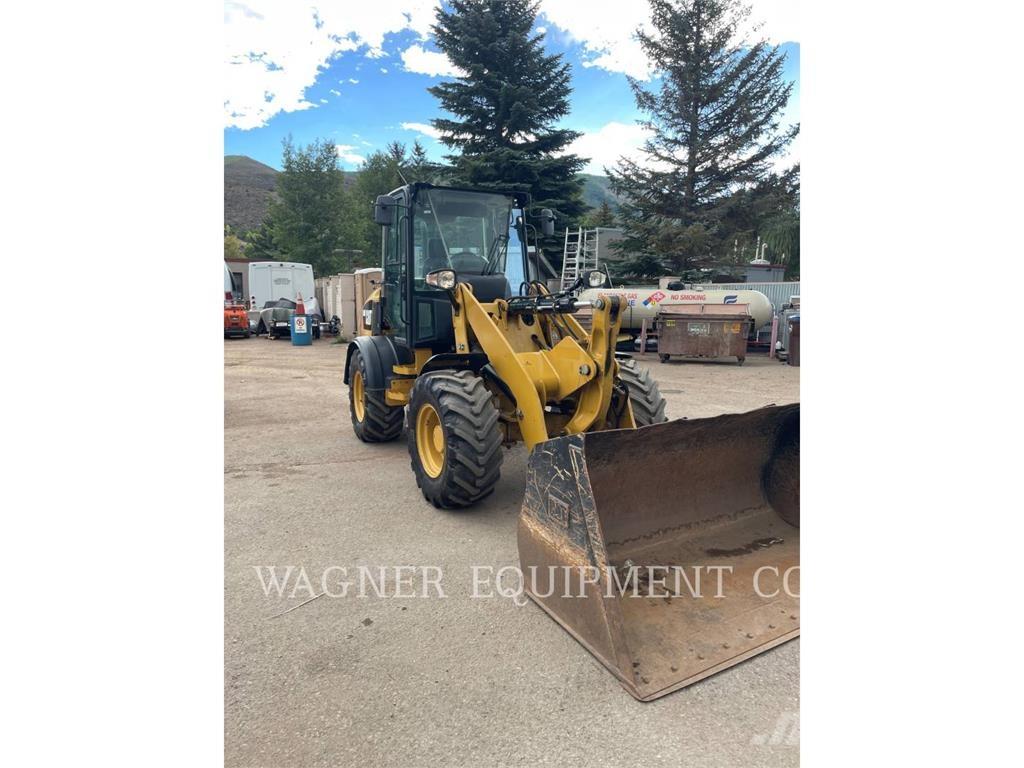 CAT 908M Pyöräkuormaajat