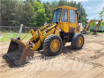 CAT 910 Pyöräkuormaajat