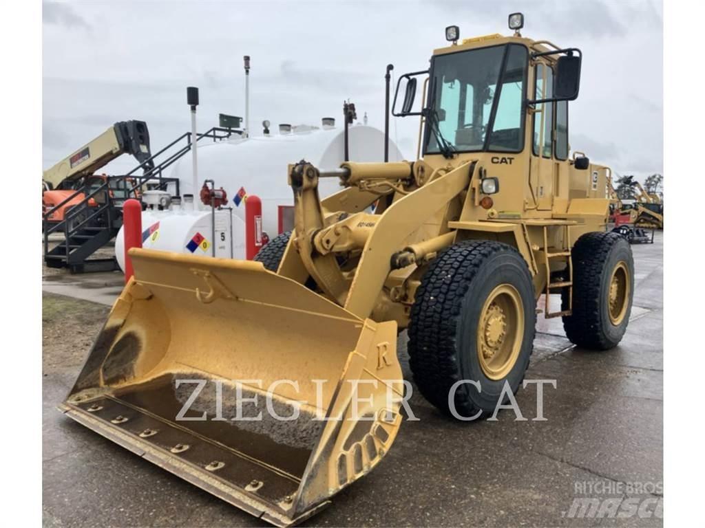 CAT 916 Pyöräkuormaajat