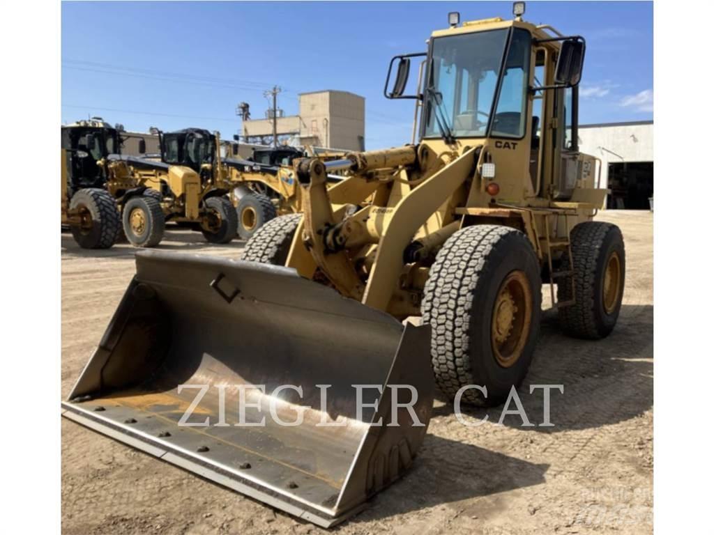 CAT 916 Pyöräkuormaajat