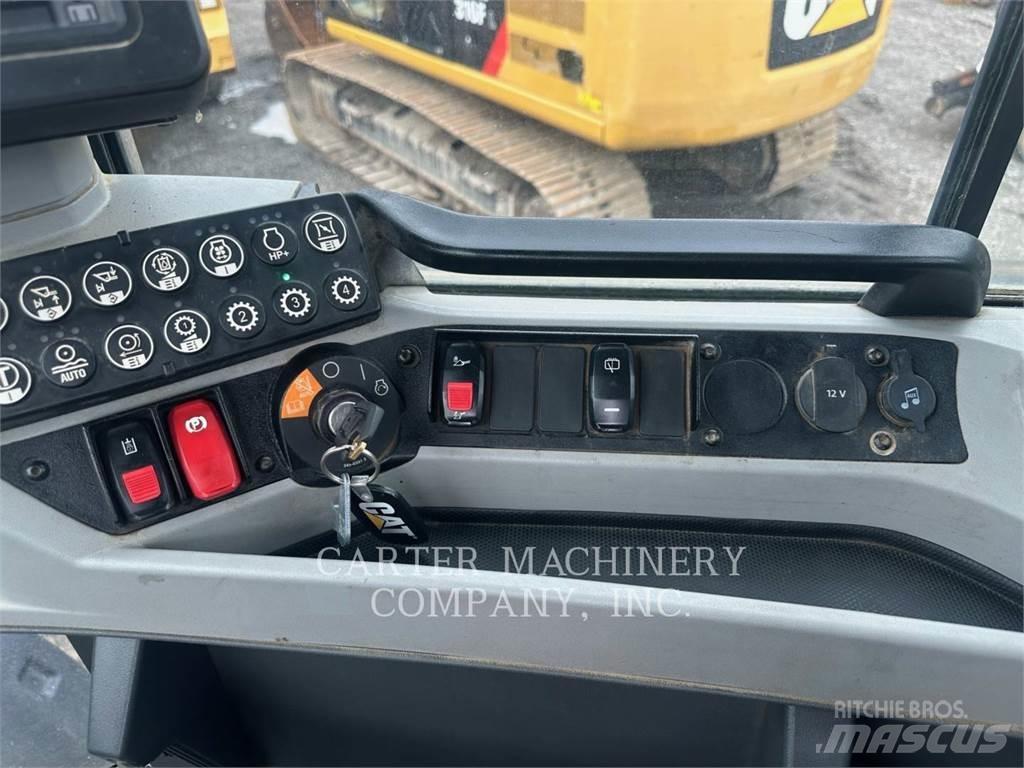 CAT 926M Pyöräkuormaajat