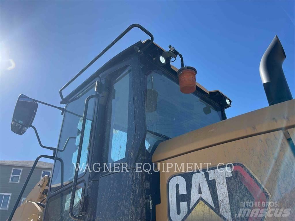 CAT 930 Pyöräkuormaajat