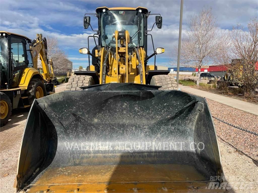 CAT 930M Pyöräkuormaajat