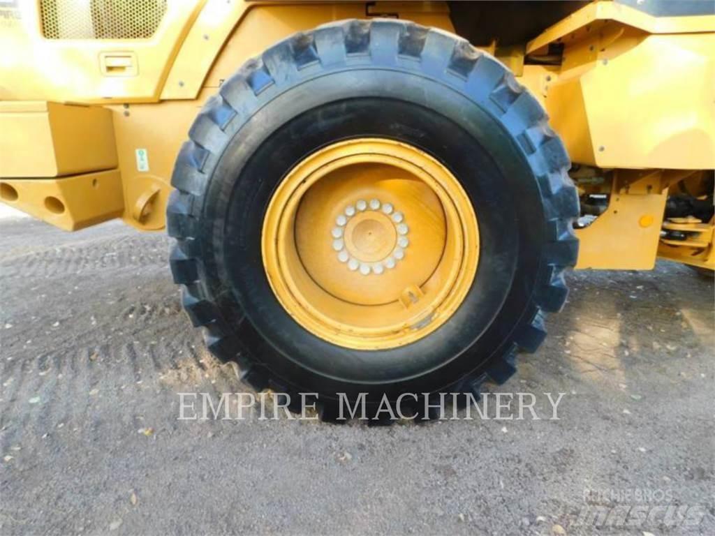 CAT 930M Pyöräkuormaajat