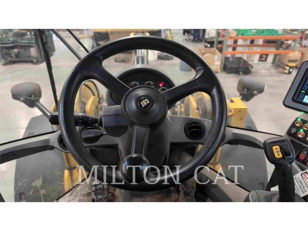 CAT 930M Pyöräkuormaajat