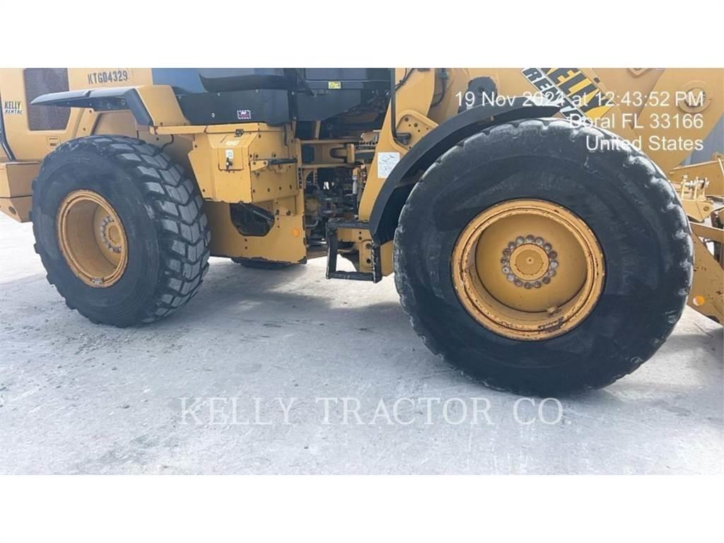 CAT 930M Pyöräkuormaajat