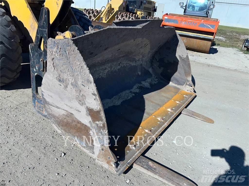 CAT 930M Pyöräkuormaajat