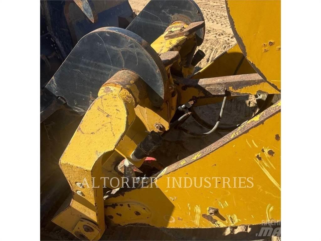 CAT 930M Pyöräkuormaajat
