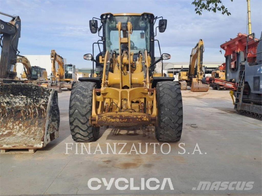 CAT 930M Pyöräkuormaajat