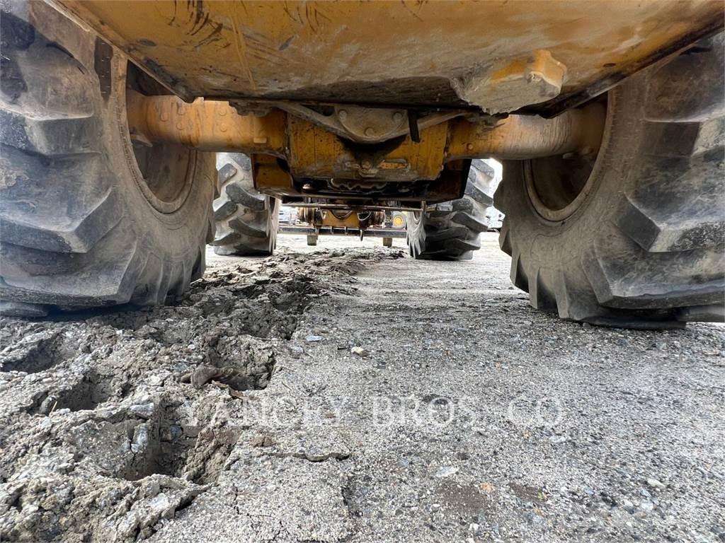 CAT 930M Pyöräkuormaajat