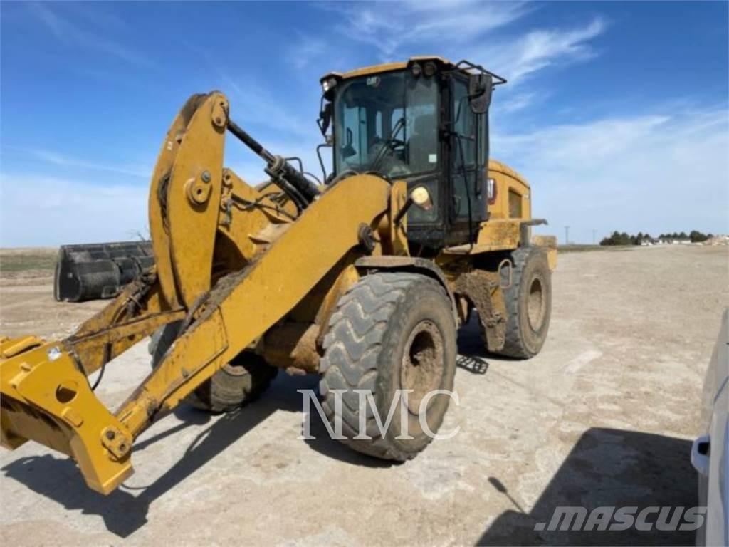 CAT 930M Pyöräkuormaajat