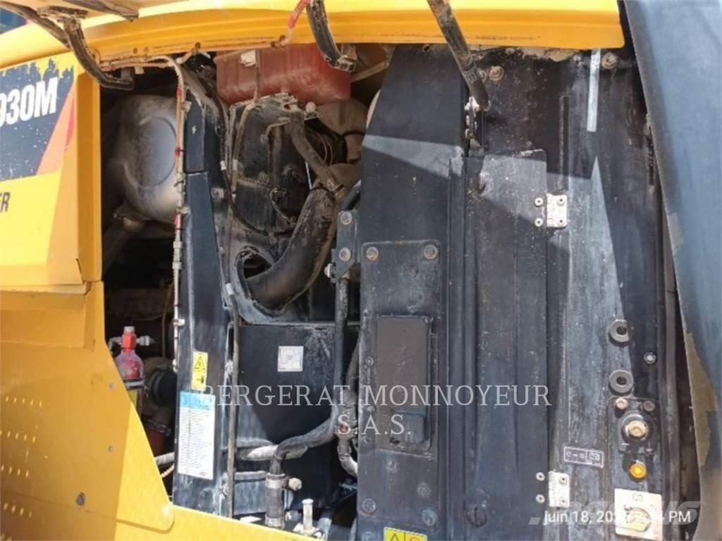 CAT 930M Pyöräkuormaajat