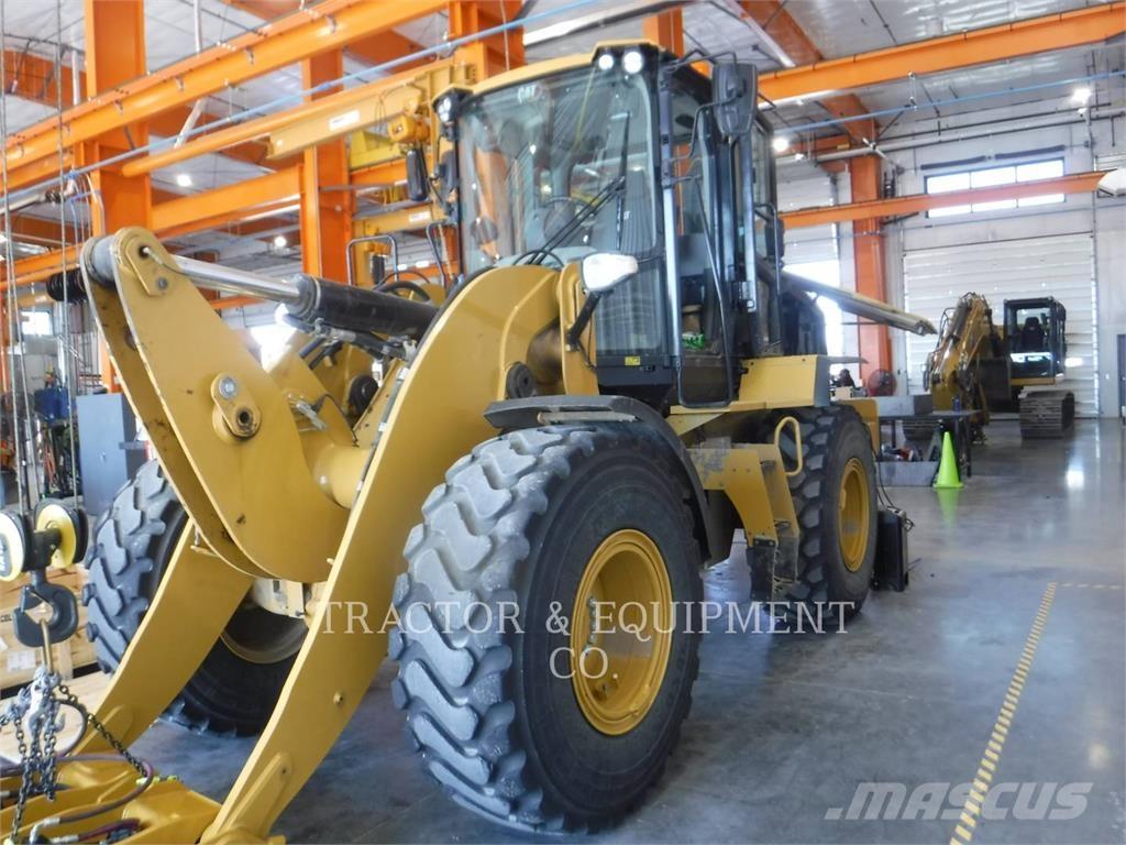 CAT 930M Pyöräkuormaajat
