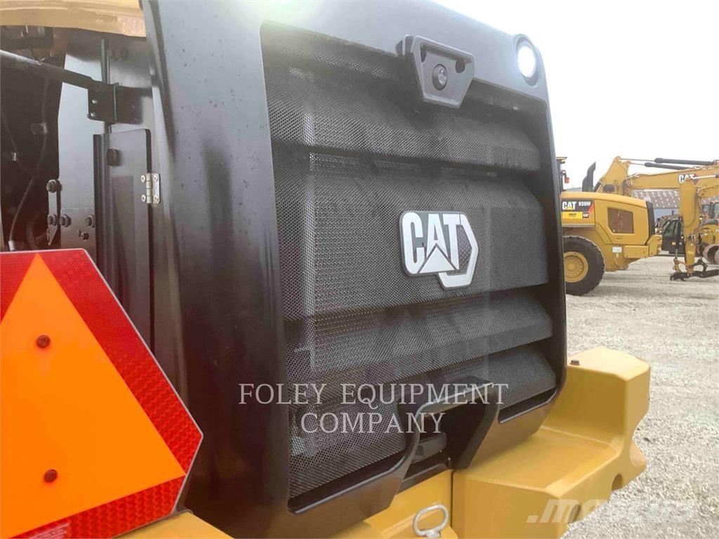 CAT 930M Pyöräkuormaajat