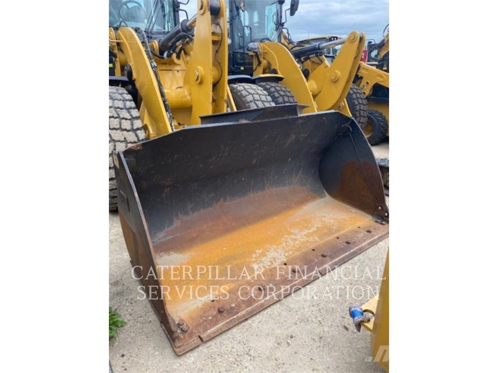 CAT 930M Pyöräkuormaajat