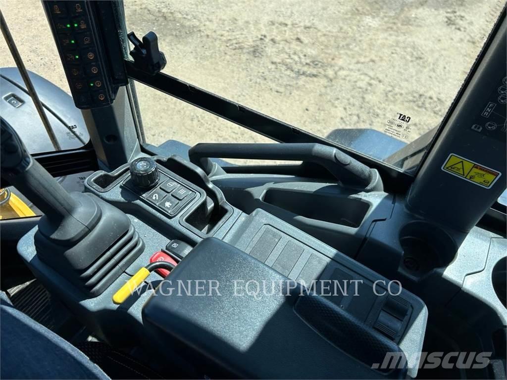 CAT 938 Pyöräkuormaajat