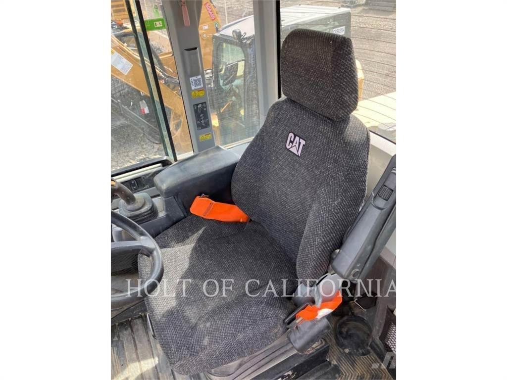 CAT 938 Pyöräkuormaajat