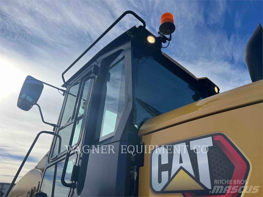CAT 938M Pyöräkuormaajat