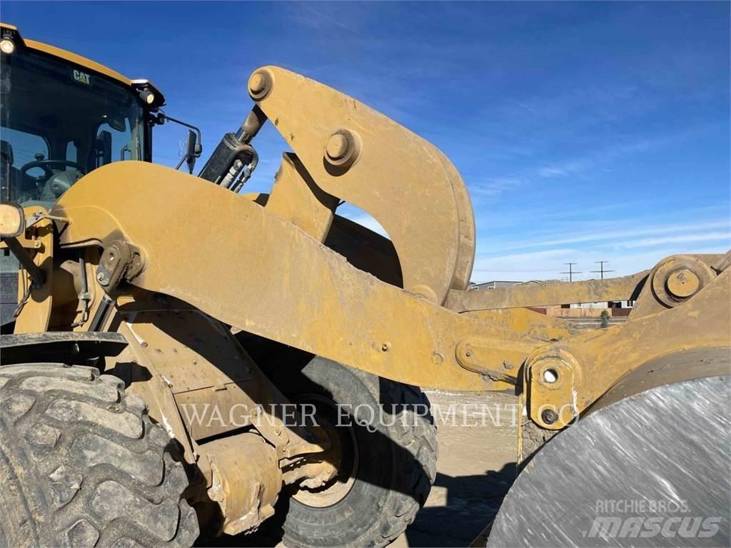 CAT 938M Pyöräkuormaajat