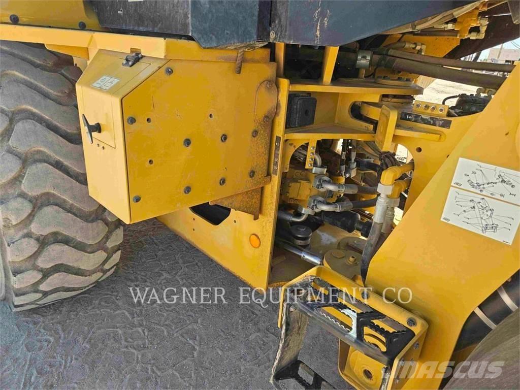 CAT 938M Pyöräkuormaajat