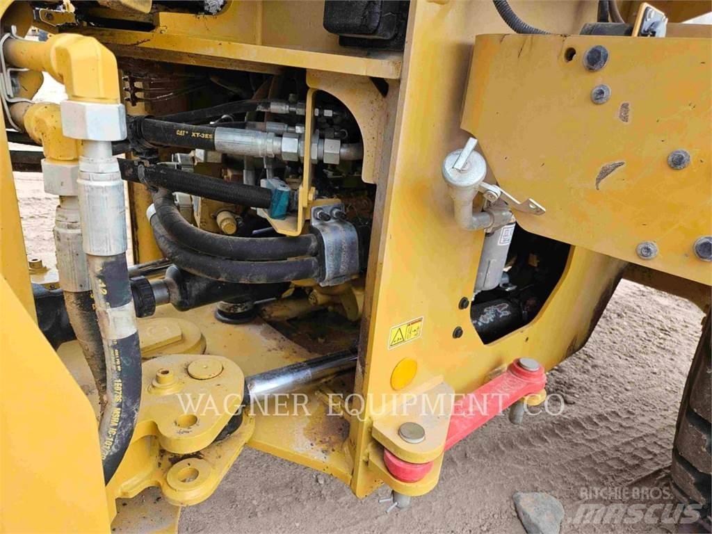 CAT 938M Pyöräkuormaajat